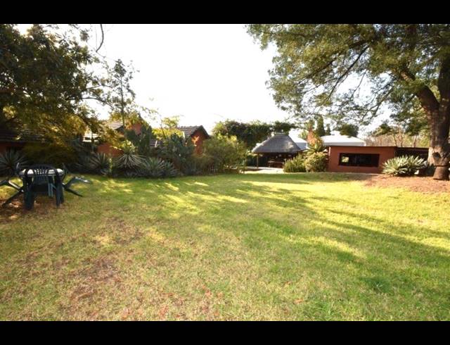 1 bed property to rent in FONTAINEBLEAU